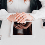 Serviço de branding da MON Marketing com criação de identidade visual, posicionamento estratégico e fortalecimento de marca